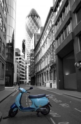 Фотообои в прихожую Мотоцикл в Лондоне